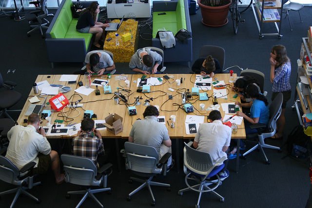 Un atelier de construction du DIY Cellphone. Photo : dam